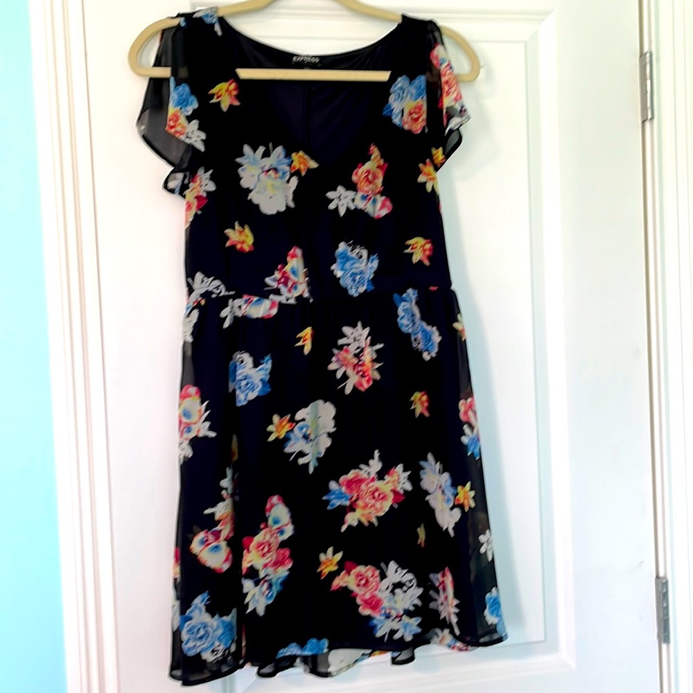 Express, size small, flower print, knee length dress
